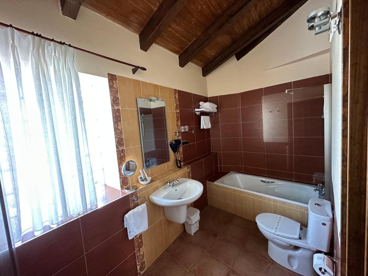 Hotel Rural Monasterio De Ara Mada Santa Colomba de las Arrimadas Luaran gambar