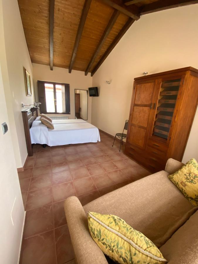 Hotel Rural Monasterio De Ara Mada Santa Colomba de las Arrimadas Luaran gambar
