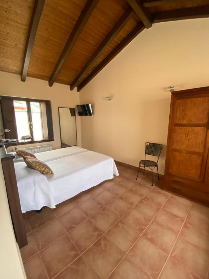 Hotel Rural Monasterio De Ara Mada Santa Colomba de las Arrimadas Luaran gambar