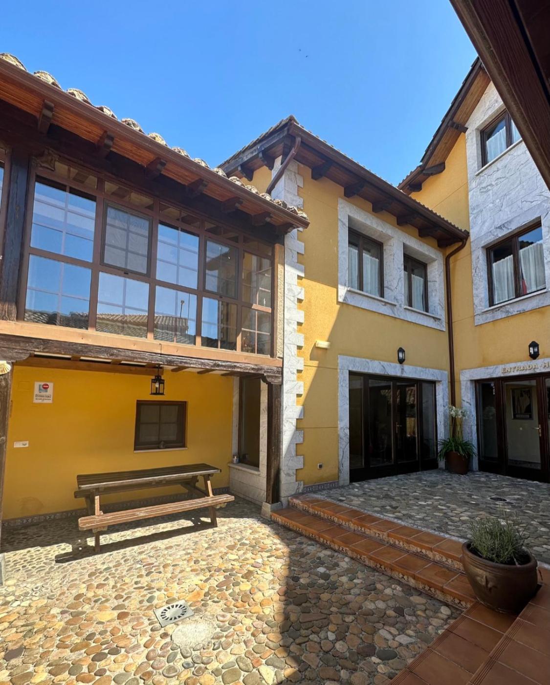 Hotel Rural Monasterio De Ara Mada Santa Colomba de las Arrimadas Luaran gambar